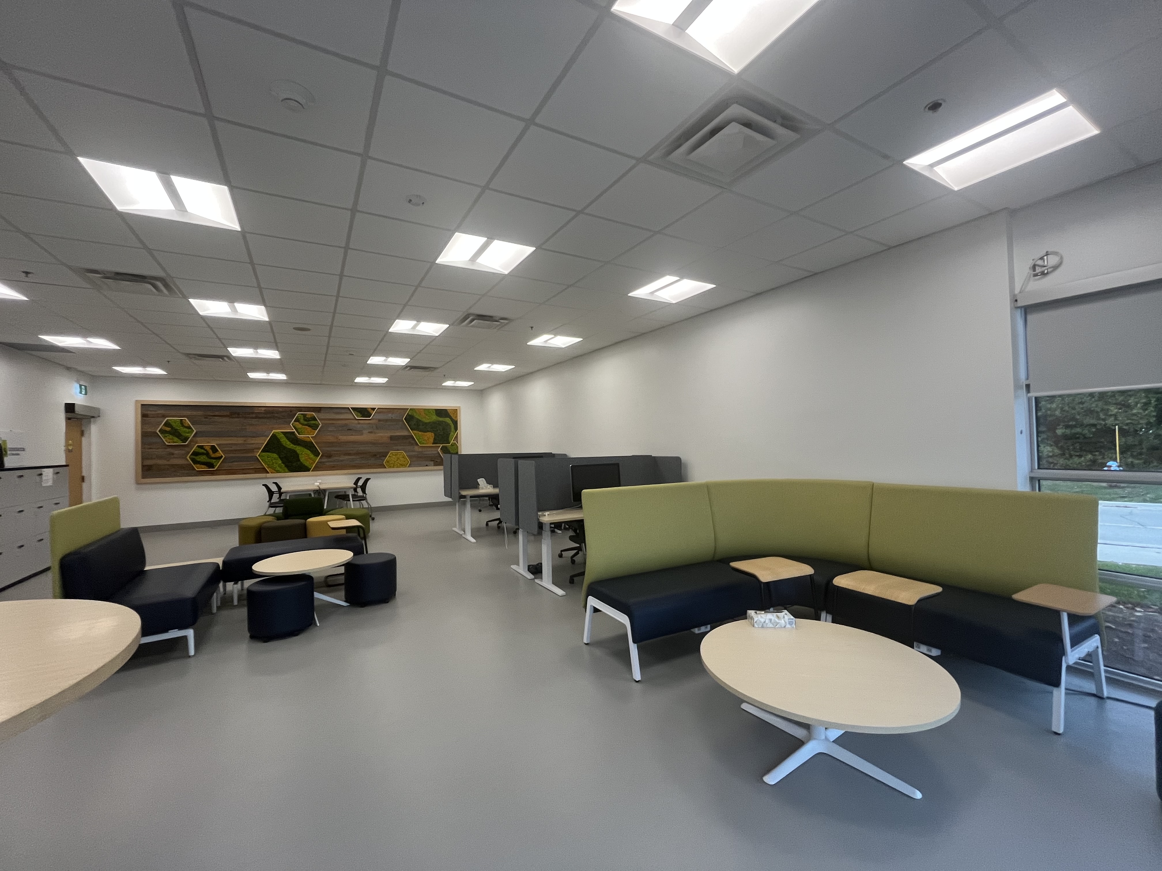 This is a room in the K building. I know about it as I often end up working in their as a research assistant.<a href='https://www.youtube.com/embed/tgbNymZ7vqY' target='_blank'><p>Project Video Link</p></a>